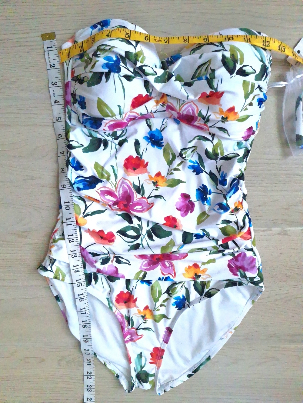 Anne Cole Women's Fiore Twist Front Shirred One Piece White Floral Swimsuit 10 - Picture 5 of 9